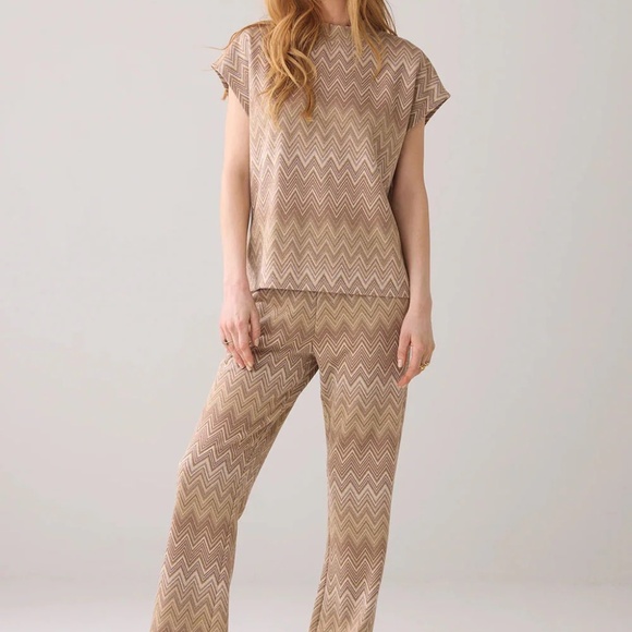 SUMMUM Cap sleeve Jacquard Top - Picture 7 of 8